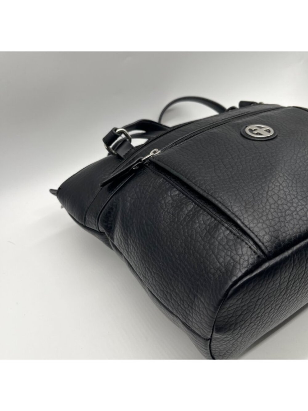 Giani Bernini Black FauxLeather Medium Shoulder Bag - Picture 7 of 10
